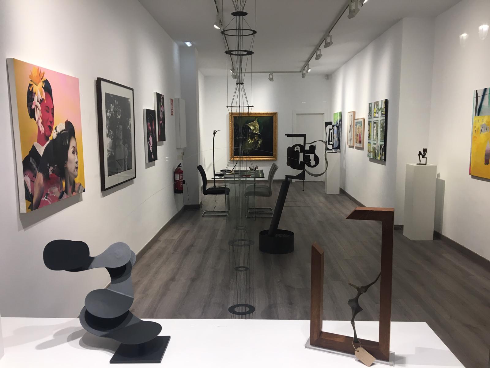 Galería Lucía Dueñas #exposición MEZCOLANZA 2018